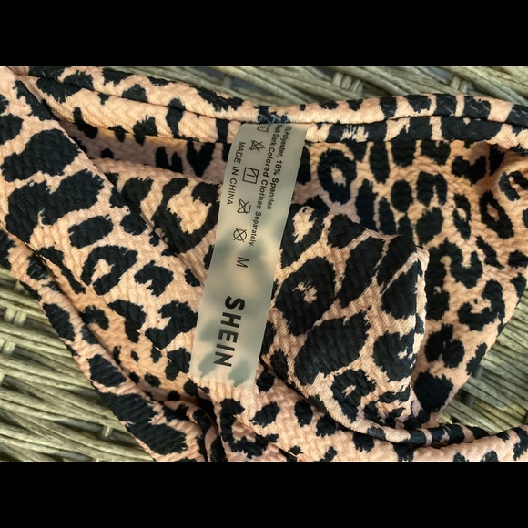 Shein Bikini (never worn) - Picture 2 of 2